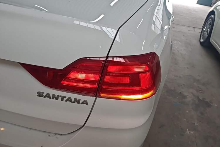 Used Volkswagen Santana 2018 1.5L Manual Fashion Edition Right Rear Taillight