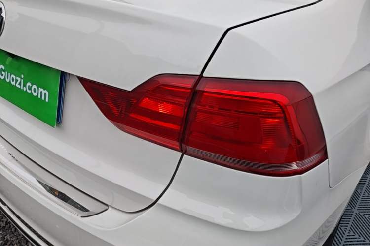 Used Volkswagen Santana 2018 1.5L Automatic Comfort Edition Right Rear Taillight