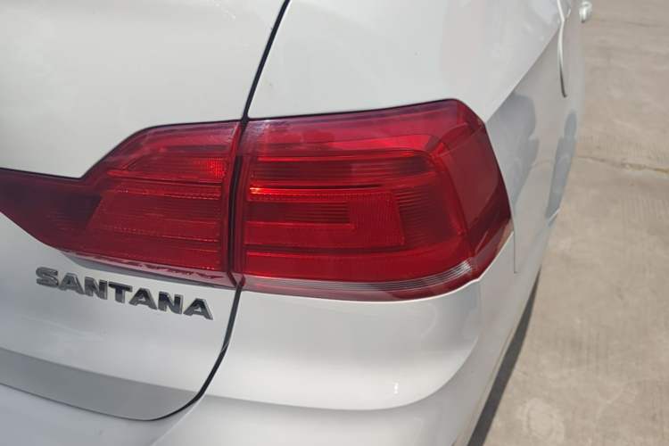 Used Volkswagen Santana 2018 1.5L Manual Fashion Edition Right Rear Taillight