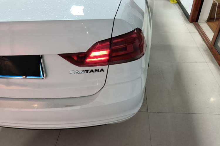 Used Volkswagen Santana 2018 1.5L Automatic Fashion Edition Right Rear Taillight