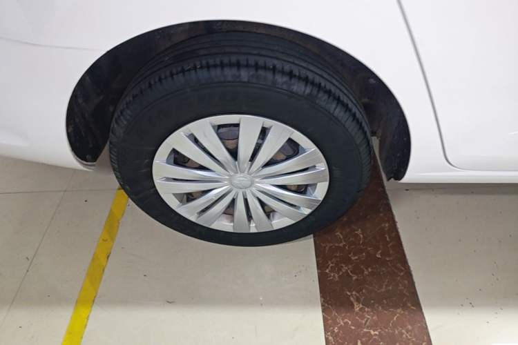 Used Volkswagen Santana 2018 1.5L Manual Fashion Edition Right Rear Wheel Hub