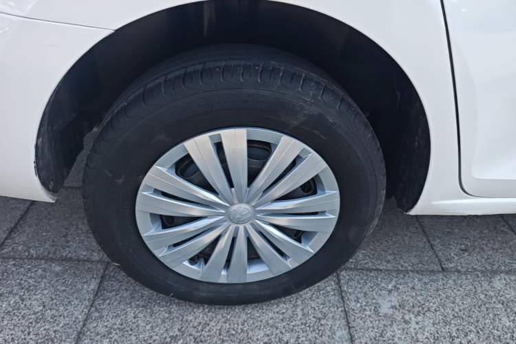 Used Volkswagen Santana 2018 1.5L Manual Fashion Edition Right Rear Wheel Hub
