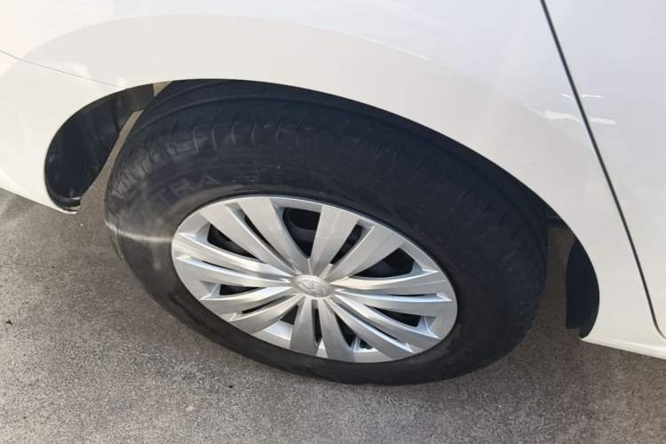Used Volkswagen Santana 2018 1.5L Automatic Fashion Edition Right Rear Wheel Hub
