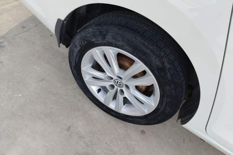 Used Volkswagen Santana 2018 1.5L Manual Comfort Edition Right Rear Wheel Hub