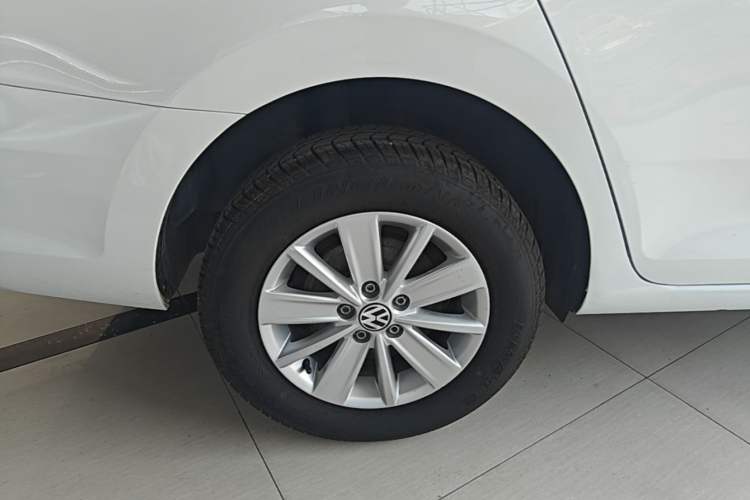 Used Volkswagen Santana 2018 1.5L Automatic Fashion Edition Right Rear Wheel Hub