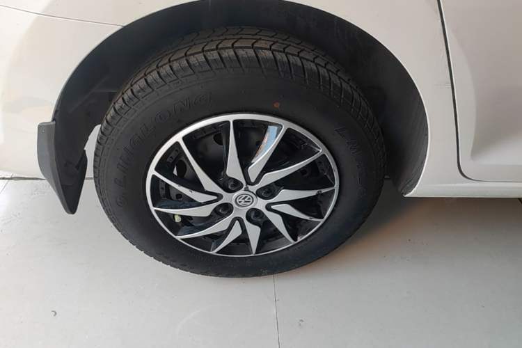 Used Volkswagen Santana 2018 1.5L Manual Fashion Edition Right Rear Wheel Hub