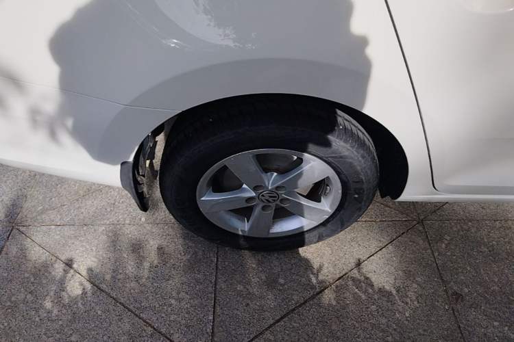 Used Volkswagen Santana 2018 1.5L Manual Fashion Edition Right Rear Wheel Hub