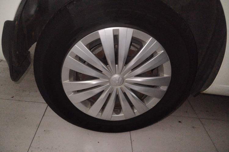 Used Volkswagen Santana 2018 1.5L Automatic Fashion Edition Right Rear Wheel Hub