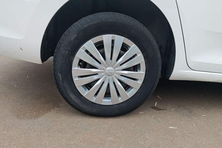 Used Volkswagen Santana 2018 1.5L Manual Fashion Edition Right Rear Wheel Hub
