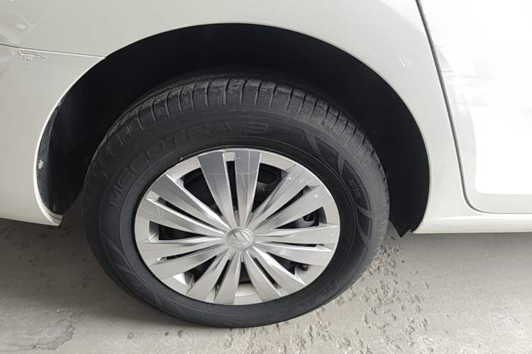 Used Volkswagen Santana 2018 1.5L Automatic Fashion Edition Right Rear Wheel Hub