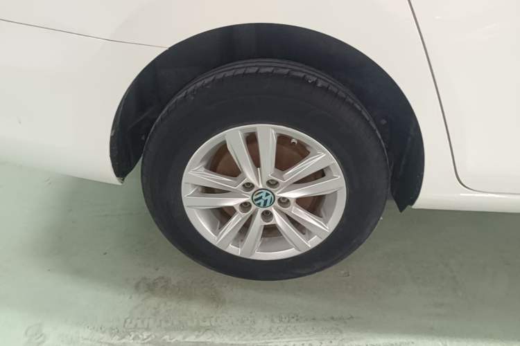 Used Volkswagen Santana 2018 1.5L Manual Fashion Edition Right Rear Wheel Hub