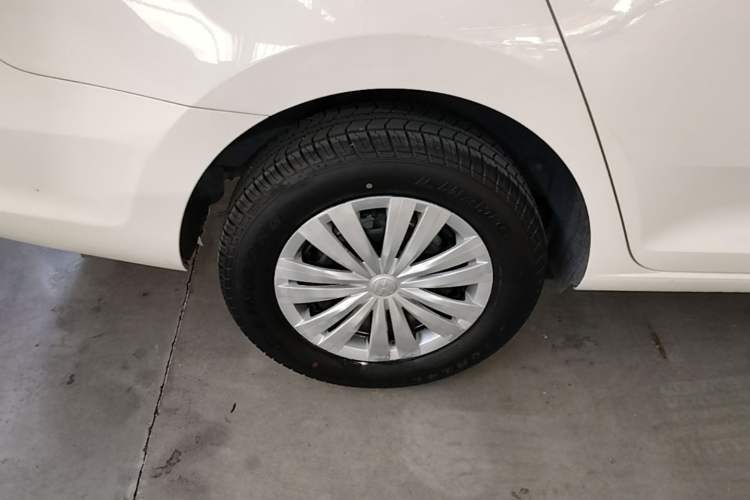 Used Volkswagen Santana 2018 1.5L Automatic Fashion Edition Right Rear Wheel Hub