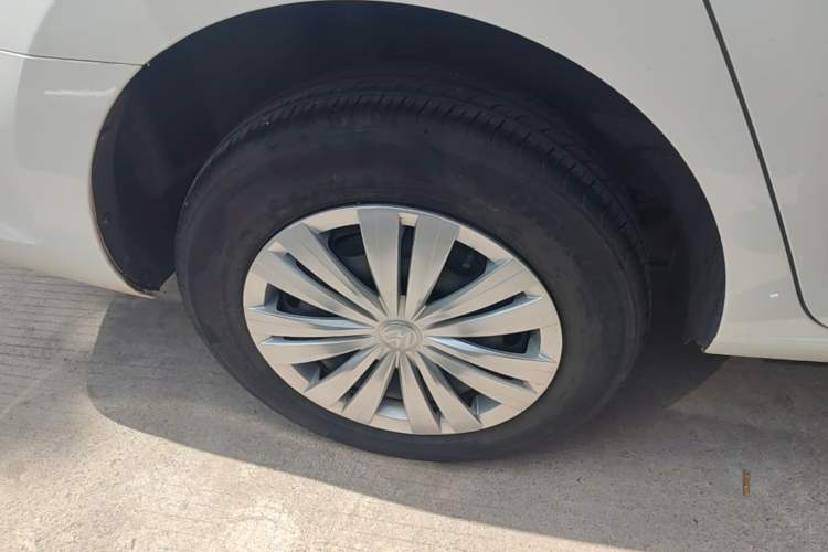 Used Volkswagen Santana 2018 1.5L Manual Fashion Edition Right Rear Wheel Hub