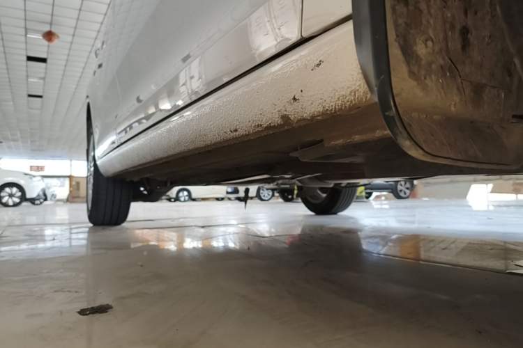 Used Volkswagen Santana 2018 1.5L Automatic Comfort Edition Right Side Sill