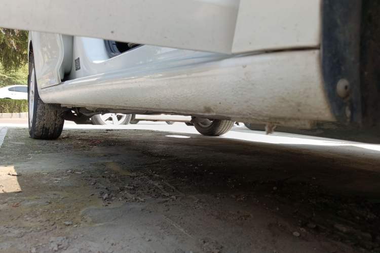 Used Volkswagen Santana 2018 1.5L Automatic Comfort Edition Right Side Sill