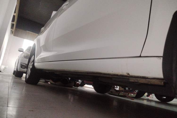 Used Volkswagen Santana 2018 1.5L Automatic Fashion Edition Right Side Sill