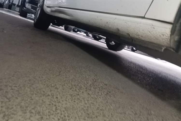 Used Volkswagen Santana 2018 1.5L Automatic Comfort Edition Right Side Sill
