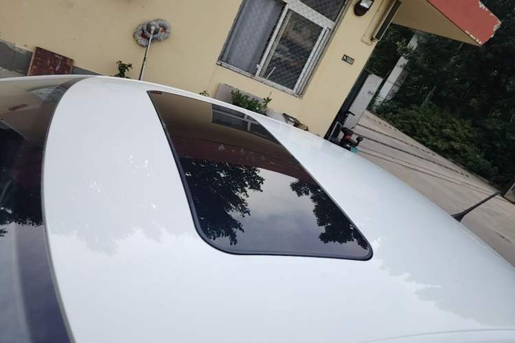 Used Volkswagen Santana 2018 1.5L Manual Comfort Edition Roof