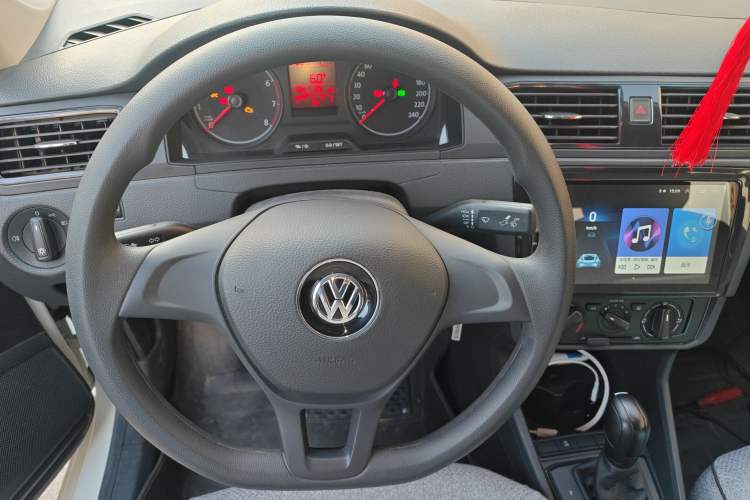 Used Volkswagen Santana 2018 1.5L Automatic Fashion Edition Steering Wheel