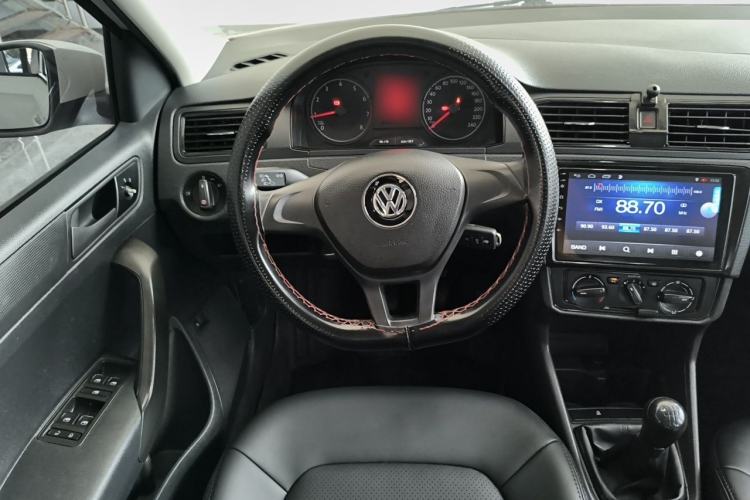 Used Volkswagen Santana 2018 1.5L Manual Fashion Edition Steering Wheel