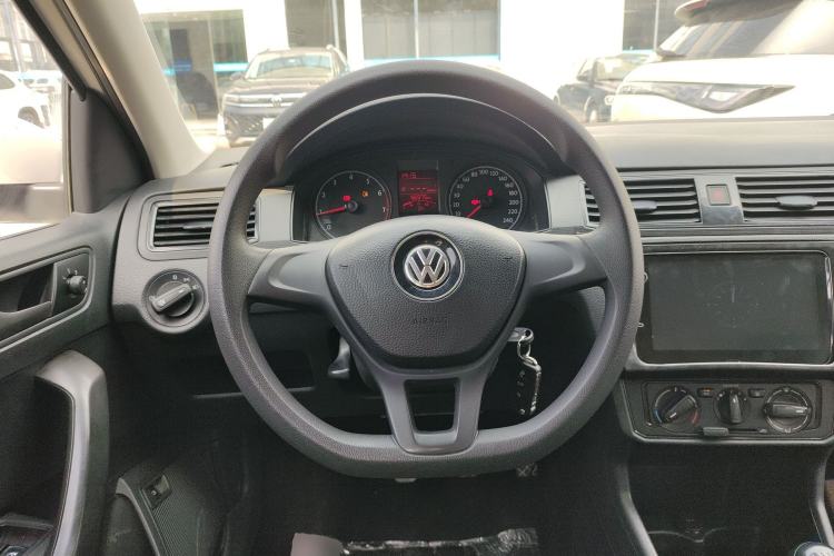 Used Volkswagen Santana 2018 1.5L Manual Fashion Edition Steering Wheel