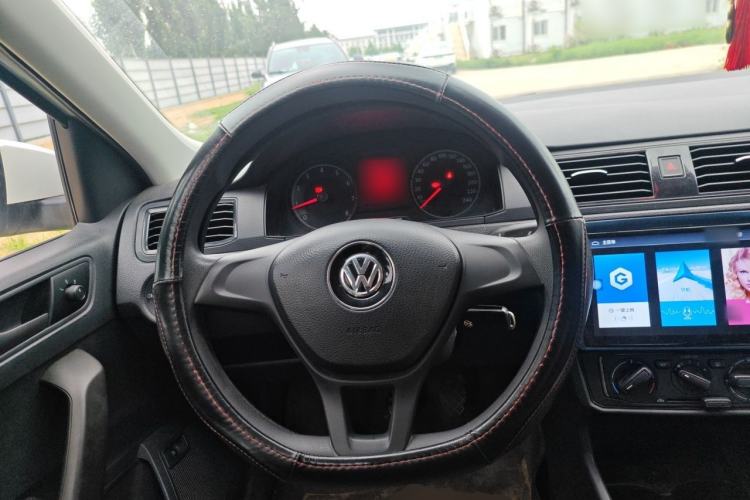 Used Volkswagen Santana 2018 1.5L Manual Fashion Edition Steering Wheel