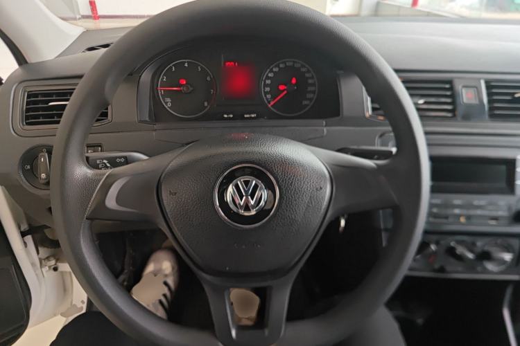 Used Volkswagen Santana 2018 1.5L Manual Fashion Edition Steering Wheel