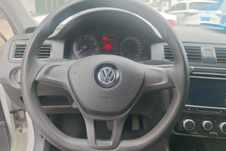 Used Volkswagen Santana 2018 1.5L Automatic Fashion Edition Steering Wheel