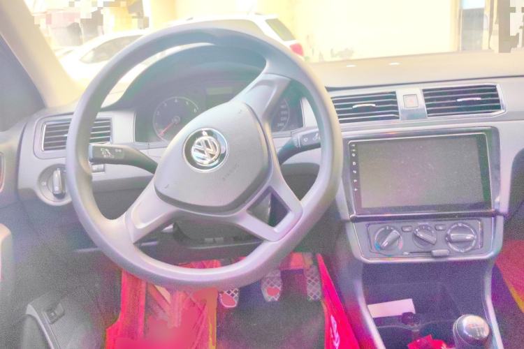 Used Volkswagen Santana 2018 1.5L Manual Fashion Edition Steering Wheel