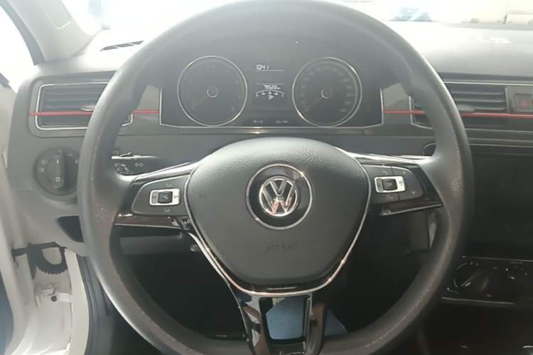 Used Volkswagen Santana 2018 Haval H9 1.5L Automatic Comfort Edition Steering Wheel