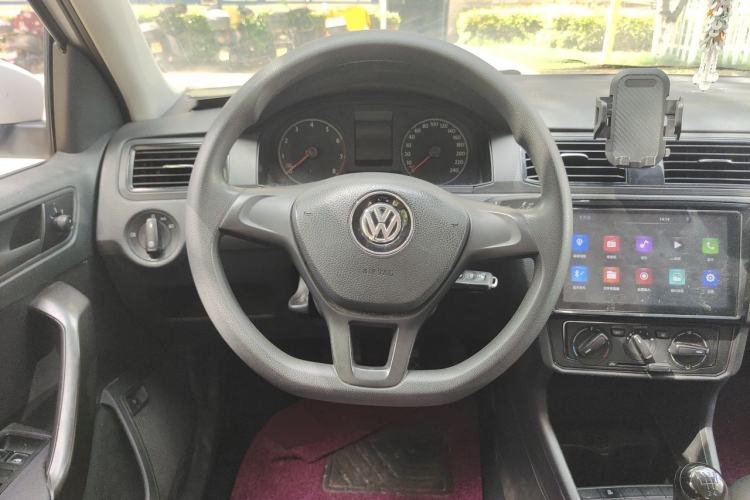 Used Volkswagen Santana 2018 1.5L Manual Fashion Edition Steering Wheel