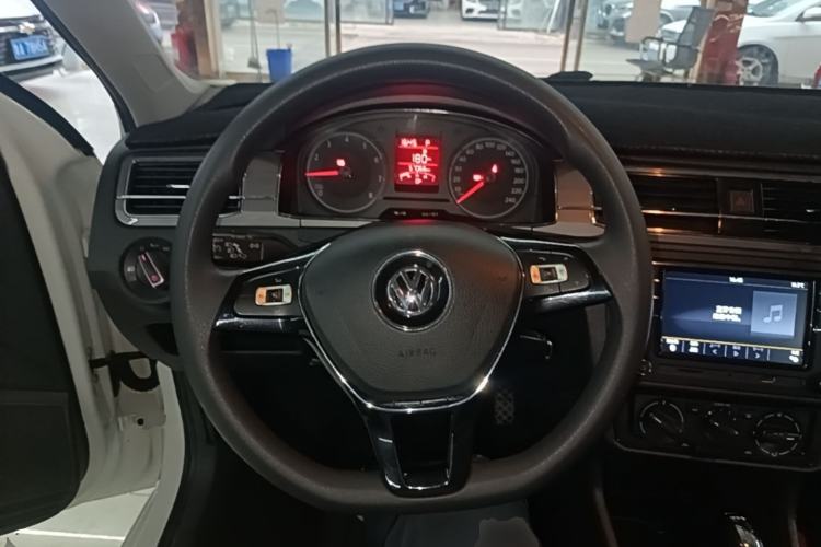 Used Volkswagen Santana 2018 1.5L Automatic Fashion Edition Steering Wheel