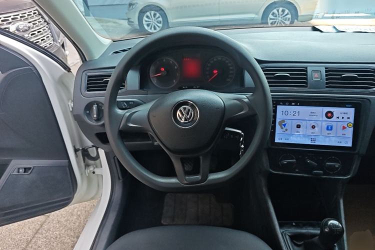 Used Volkswagen Santana 2018 1.5L Manual Fashion Edition Steering Wheel