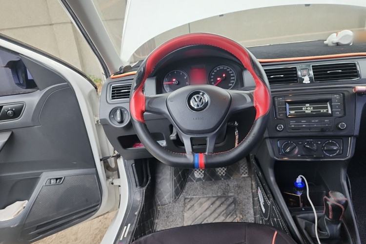 Used Volkswagen Santana 2018 1.5L Manual Fashion Edition Steering Wheel