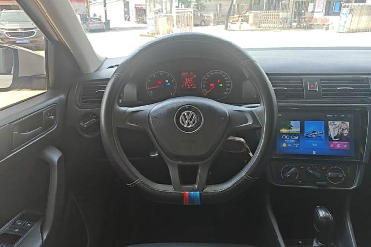 Used Volkswagen Santana 2018 1.5L Automatic Fashion Edition Steering Wheel