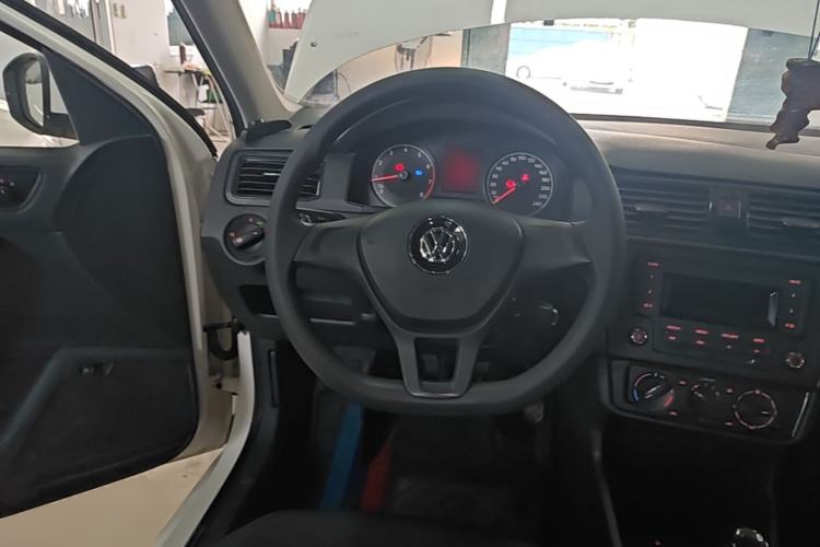 Used Volkswagen Santana 2018 1.5L Manual Fashion Edition Steering Wheel