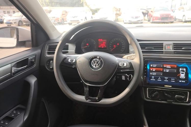 Used Volkswagen Santana 2018 1.5L Manual Comfort Edition Steering Wheel