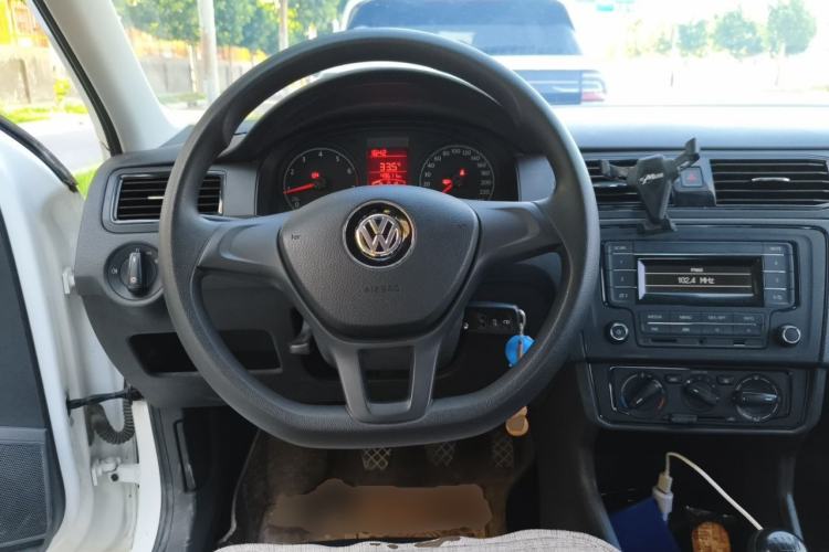 Used Volkswagen Santana 2018 1.5L Manual Fashion Edition Steering Wheel
