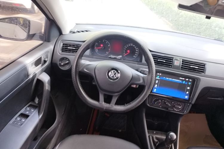 Used Volkswagen Santana 2018 1.5L Manual Fashion Edition Steering Wheel