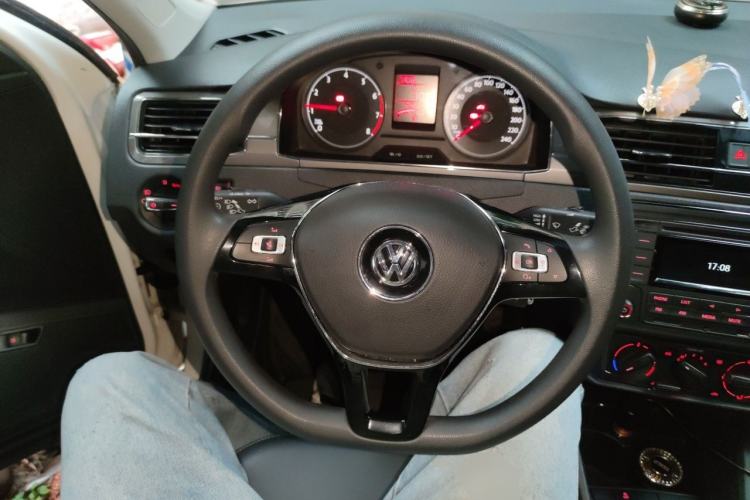 Used Volkswagen Santana 2018 1.5L Manual Comfort Edition Steering Wheel