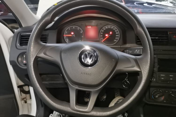 Used Volkswagen Santana 2018 1.5L Manual Fashion Edition Steering Wheel