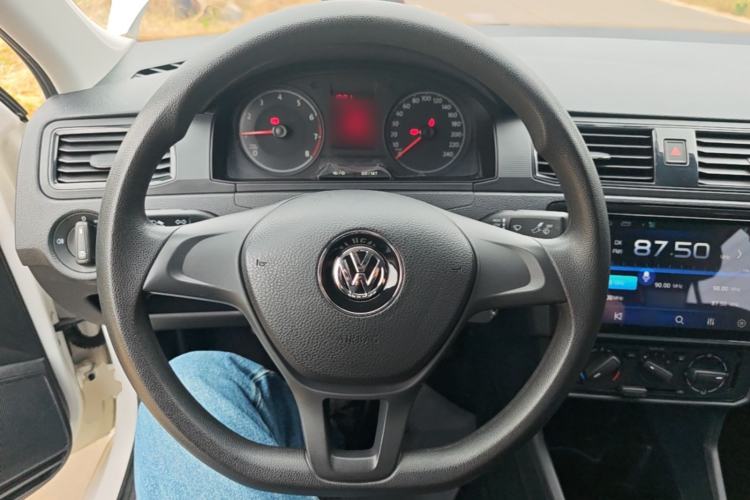 Used Volkswagen Santana 2018 1.5L Manual Fashion Edition Steering Wheel