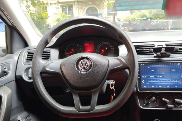 Used Volkswagen Santana 2018 1.5L Manual Fashion Edition Steering Wheel