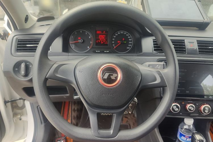 Used Volkswagen Santana 2018 1.5L Automatic Fashion Edition Steering Wheel
