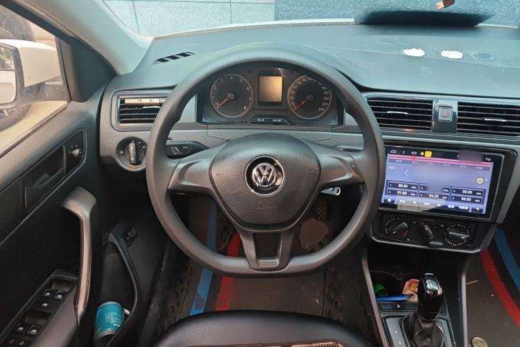 Used Volkswagen Santana 2018 1.5L Automatic Fashion Edition Steering Wheel