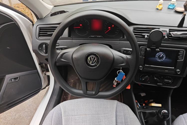 Used Volkswagen Santana 2018 1.5L Manual Fashion Edition Steering Wheel