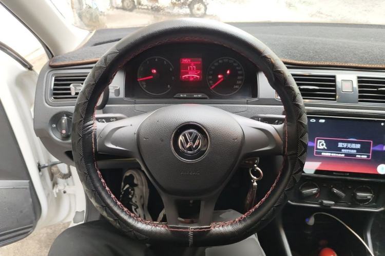 Used Volkswagen Santana 2018 1.5L Manual Fashion Edition Steering Wheel
