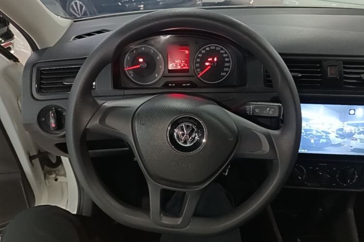 Used Volkswagen Santana 2018 1.5L Manual Fashion Edition Steering Wheel