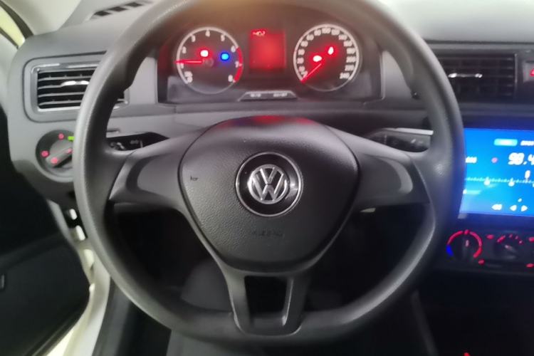 Used Volkswagen Santana 2018 1.5L Manual Fashion Edition Steering Wheel