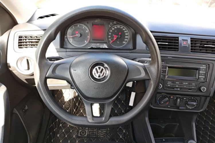 Used Volkswagen Santana 2018 1.5L Manual Fashion Edition Steering Wheel